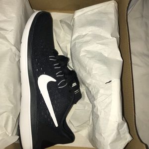 Nike Flex Size 5.5